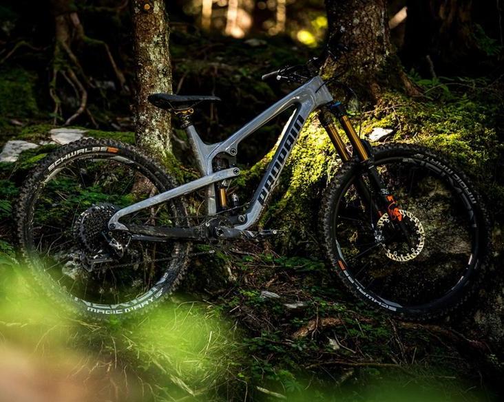 Производитель Propain выпустил горный велосипед для фрирайда Spindrift 4 CF